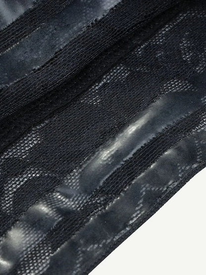 Braguita de encaje de talle alto realza glúteos . Moldea curvas.